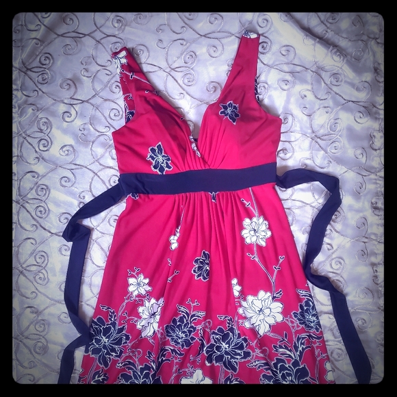 B Darlin Dresses & Skirts - Gorgeous Red dress